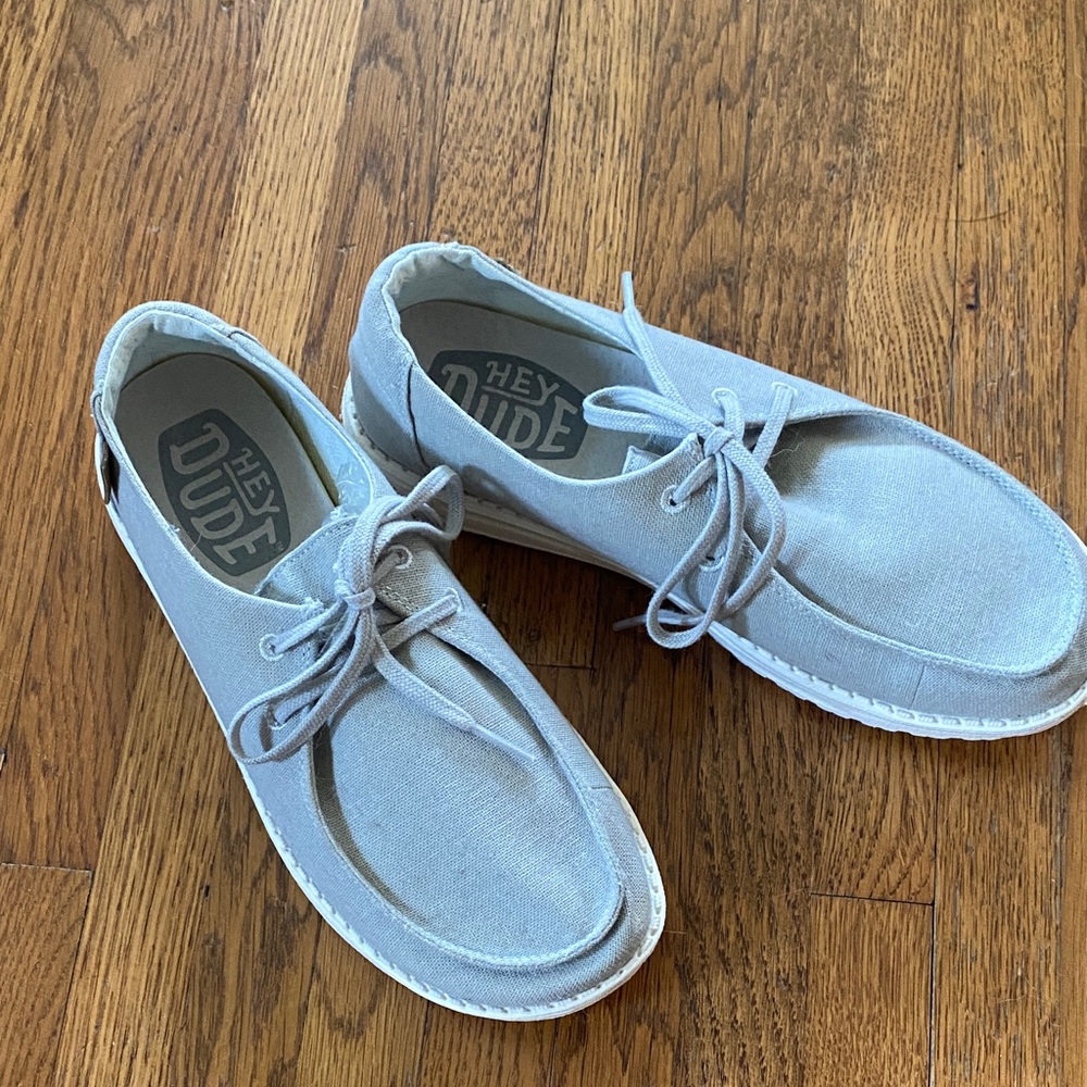 Hey Dude Men's Light Gray Loafers